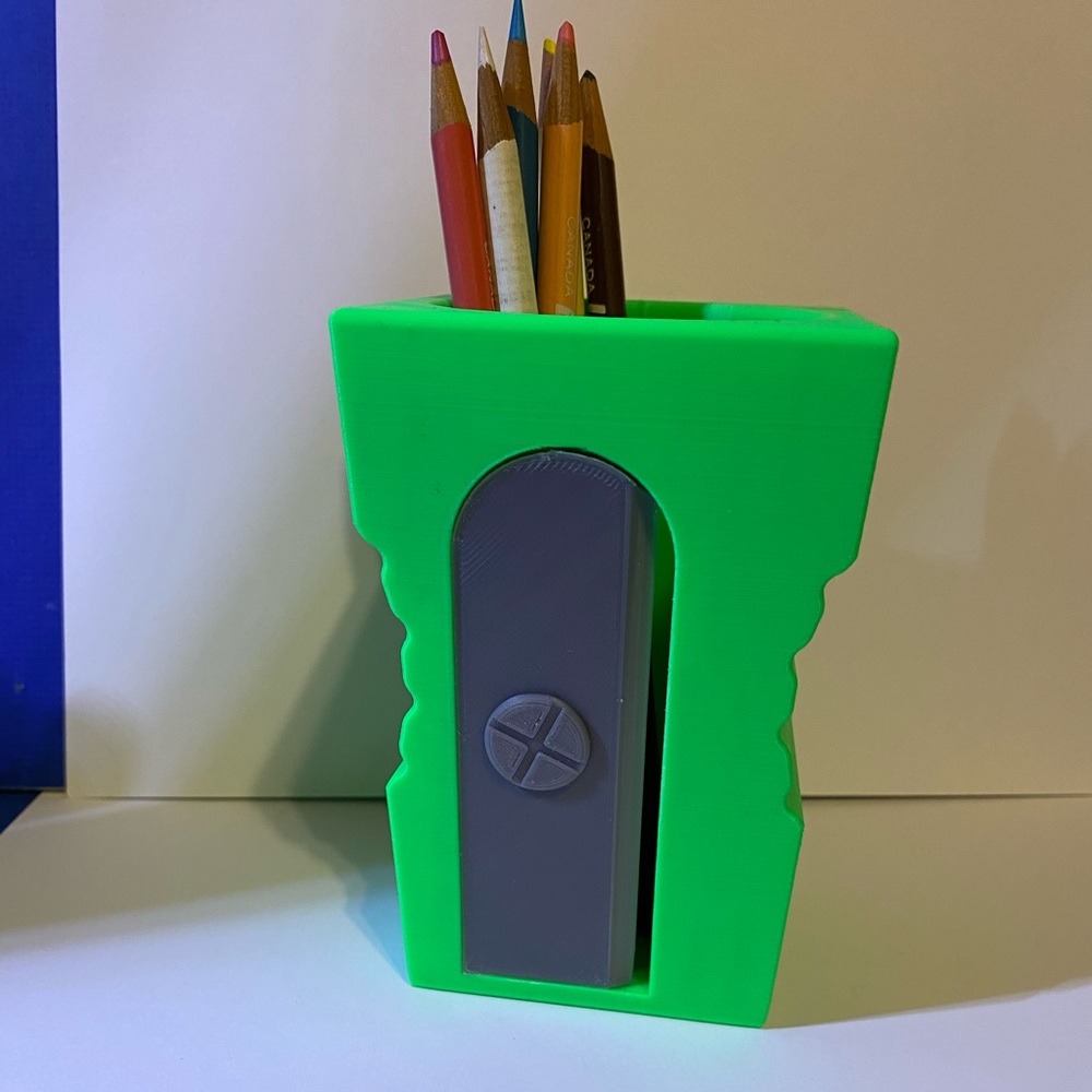 Green Giant Pencil Sharpener Pen Holder Desk Organizer. Teachers gift
